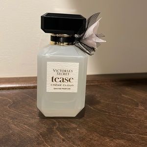 Victoria’s Secret Tease Creme Cloud